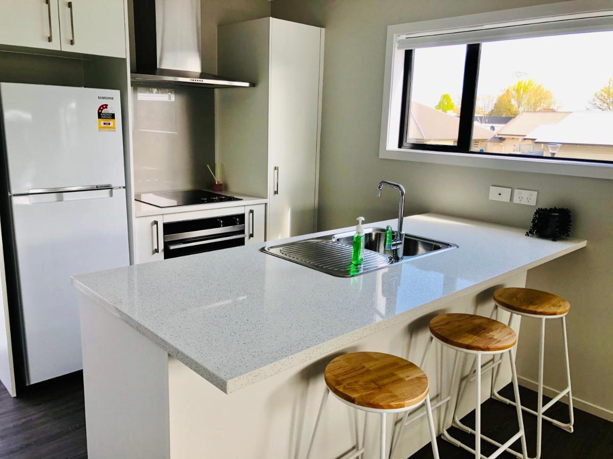 Central Stadium Apartments ハミルトン エクステリア 写真