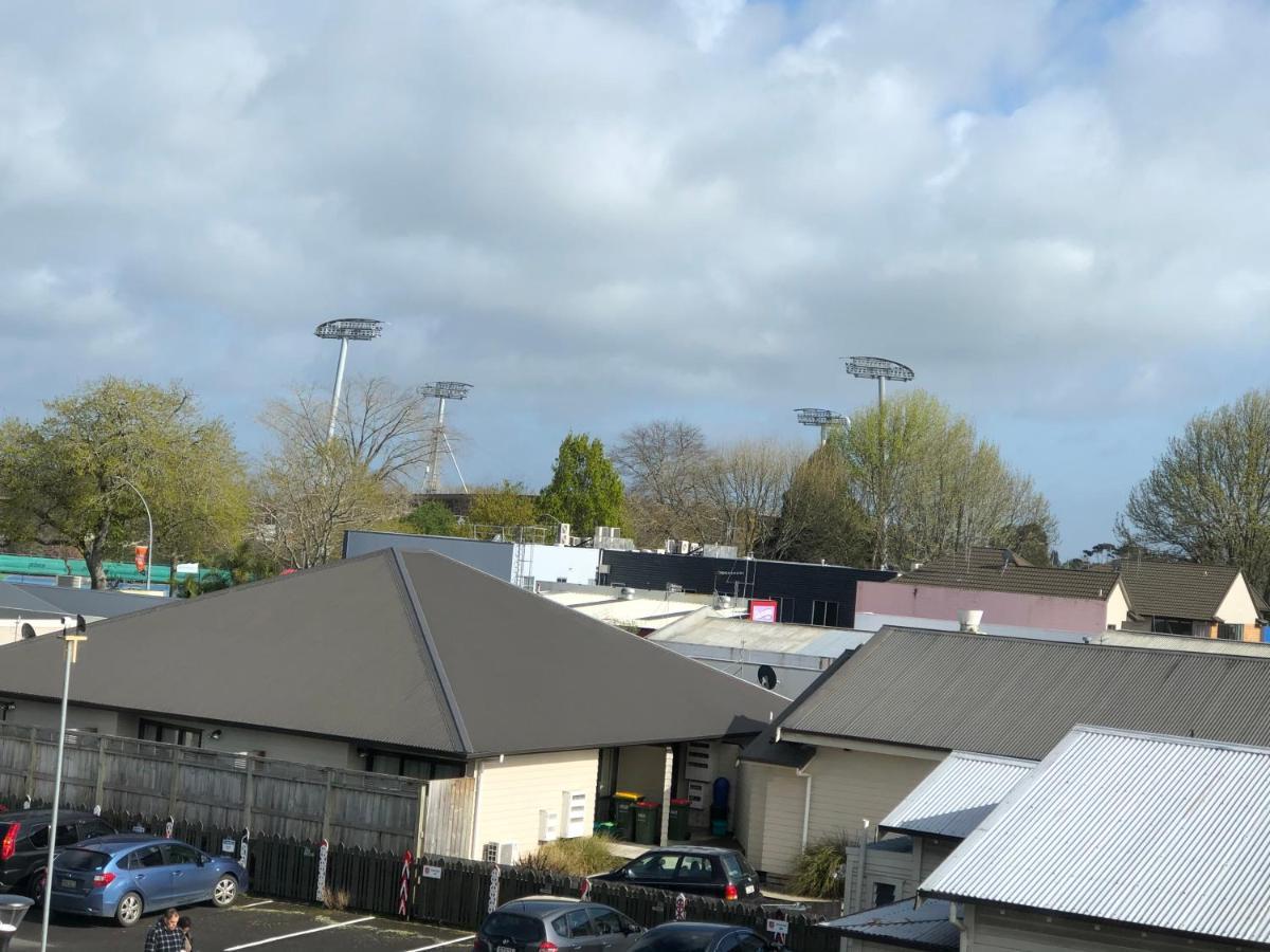 Central Stadium Apartments ハミルトン エクステリア 写真